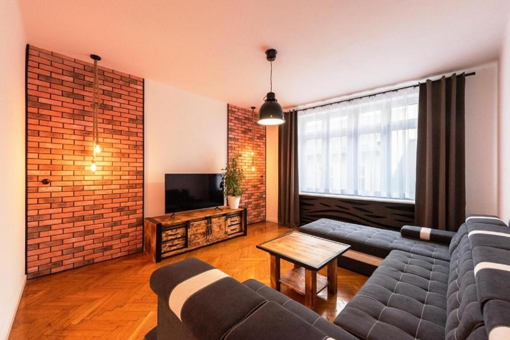 Apartament Loft Apartment Bielsko-Biala Bagian luar foto